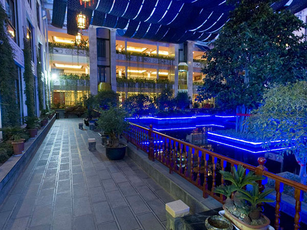 大理風(fēng)花雪月大酒店