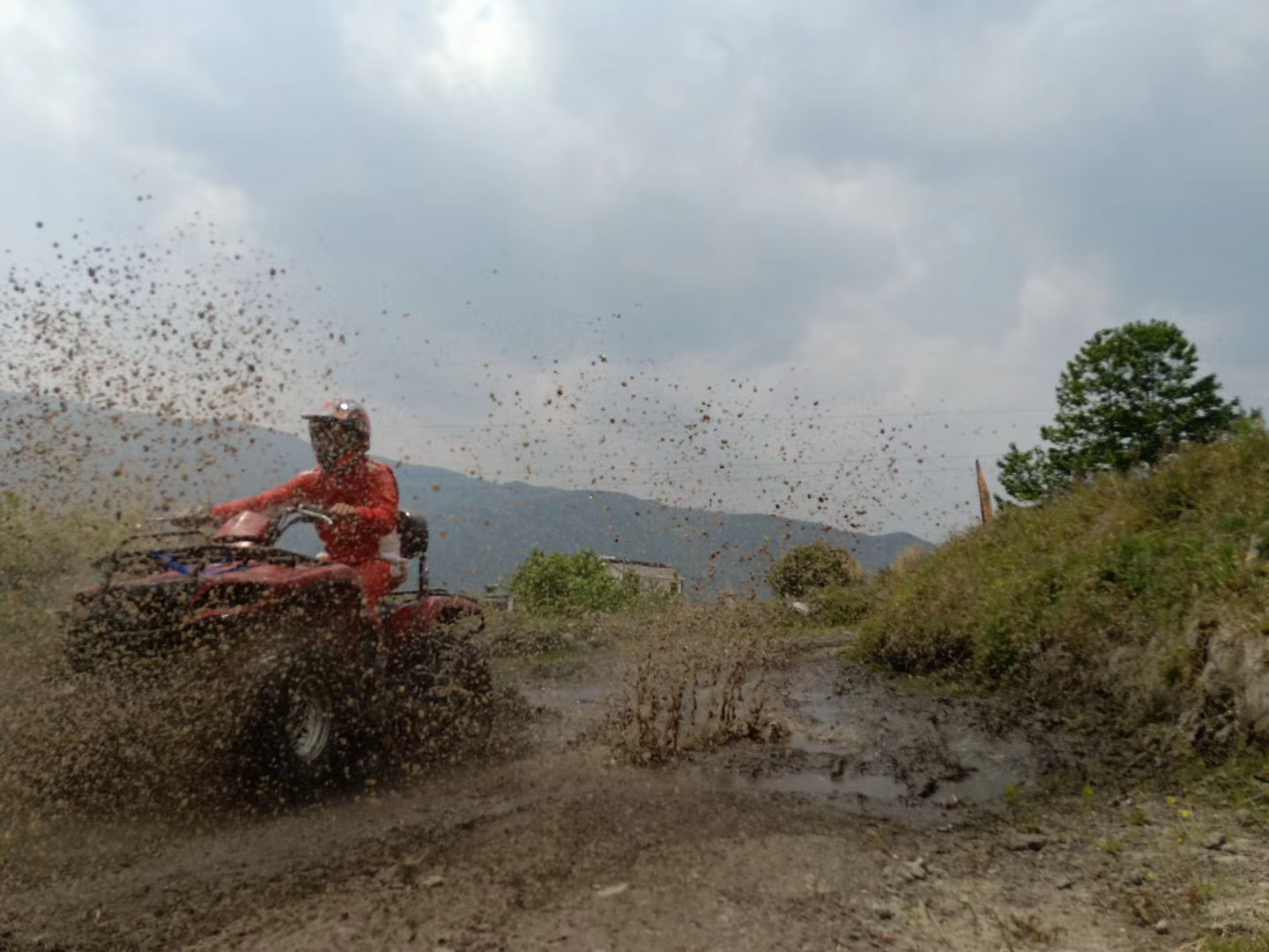 大理石門(mén)關(guān)沙灘ATV越野摩托基地