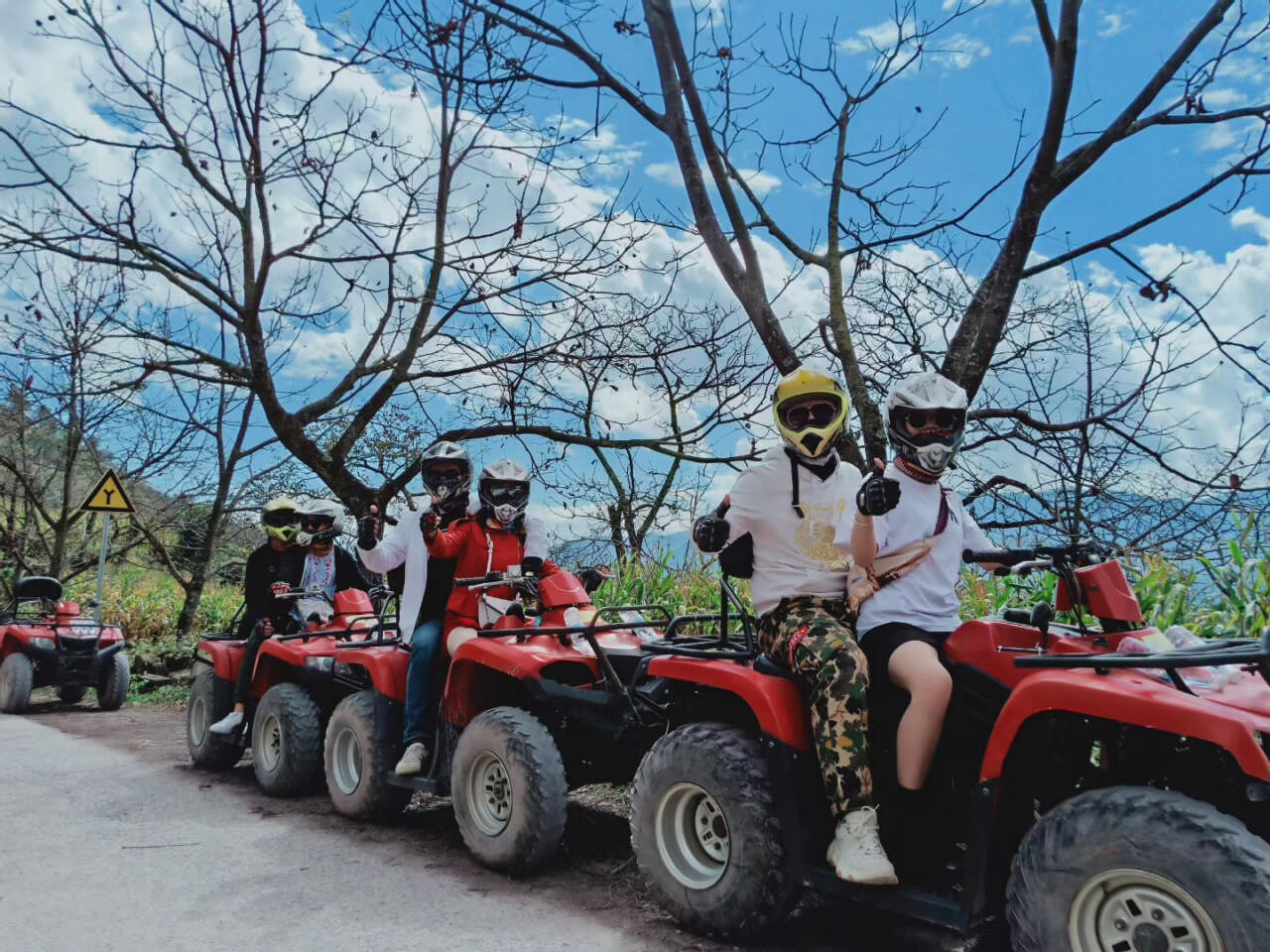 大理石門(mén)關(guān)沙灘ATV越野摩托基地