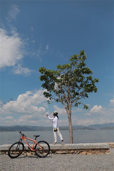 2021年百濟(jì)神州技術(shù)會(huì)議暨企業(yè)洱海騎行暨水花基地皮劃艇拓展團(tuán)建活動(dòng)在大理舉辦