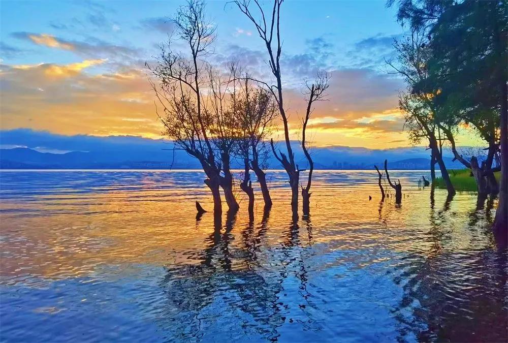 大理旅游攻略：十月，洱海生態(tài)廊道的晨曦一定不能錯(cuò)過 是來大理洱海騎行不可錯(cuò)過的風(fēng)景