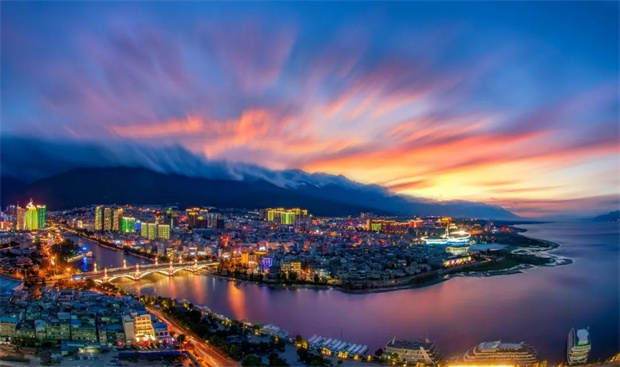 云南旅游,云南旅行社,云南團(tuán)建公司,云南策劃公司,云南會(huì)議會(huì)展,云南活動(dòng)執(zhí)行,大理旅游,大理旅行社,大理團(tuán)建公司,大理策劃公司,大理會(huì)議會(huì)議會(huì)展,大理活動(dòng)執(zhí)行：夜游大理，有多愜意？