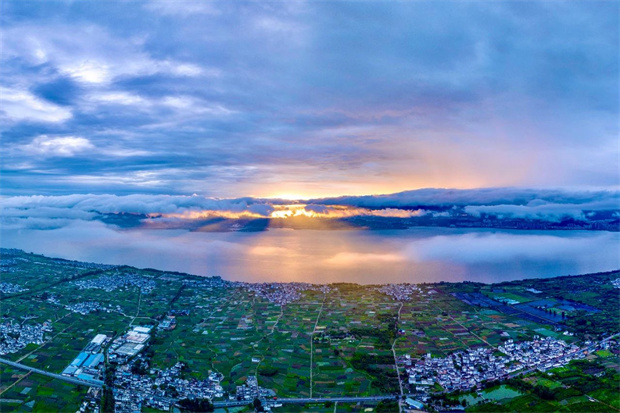 云南旅游,云南旅行社,云南團(tuán)建公司,云南策劃公司,云南會(huì)議會(huì)展,云南策劃執(zhí)行,大理旅游,大理旅行社,大理團(tuán)建公司,大理策劃公司,大理會(huì)議會(huì)展：來(lái)大理，快樂(lè)過(guò)夏天！